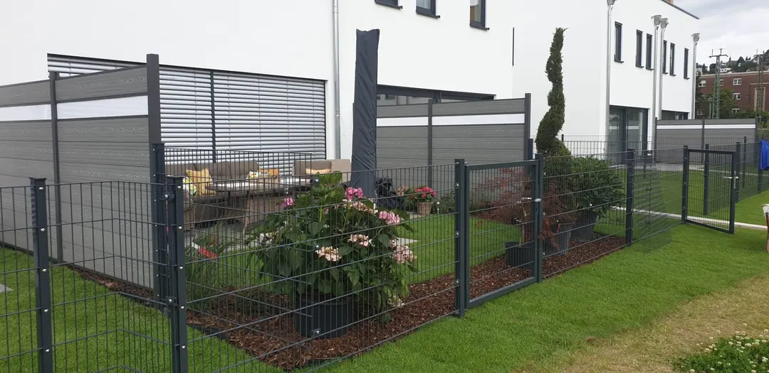 Garten mit Sichtschutz & Doppelstabmatten